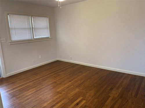 607 E Hale Ave, Decatur, TX, 76234-2317 | Card Image