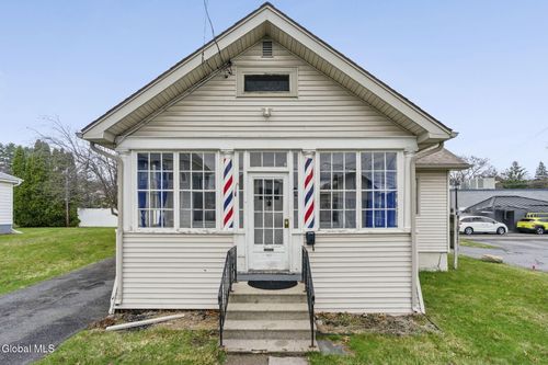 105 Arcadia Ave, Albany, NY, 12203-3361 | Card Image