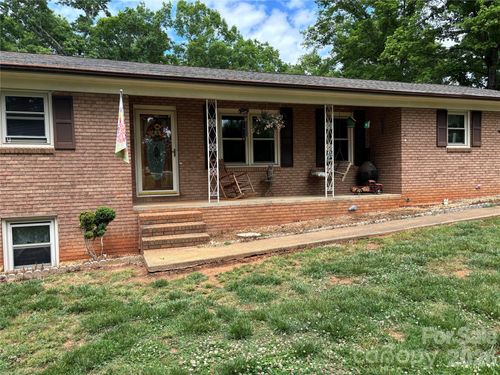 74 Miranda Dr, Taylorsville, NC, 28681-3682 | Card Image