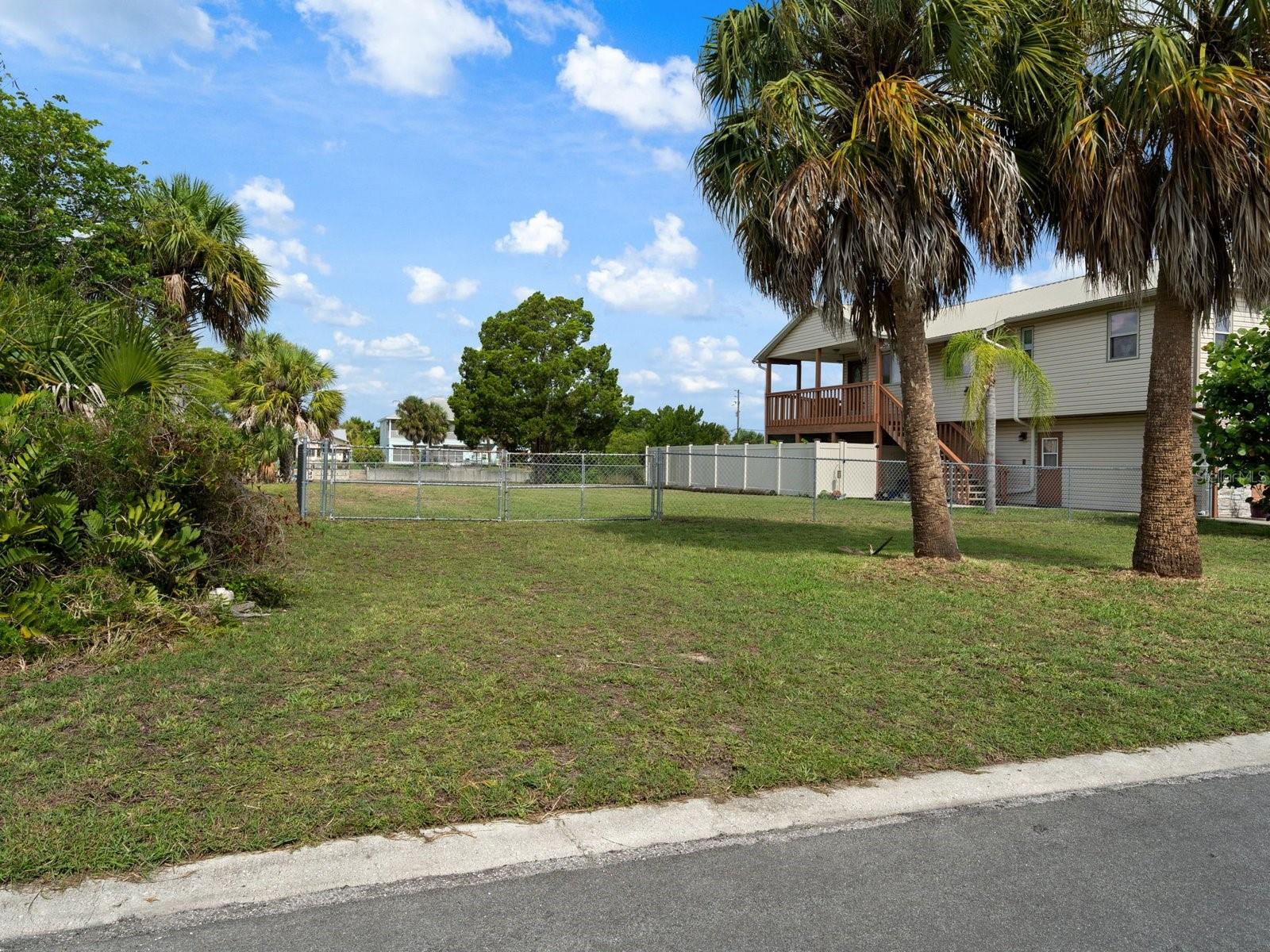 Land in HERNANDO BEACH 2