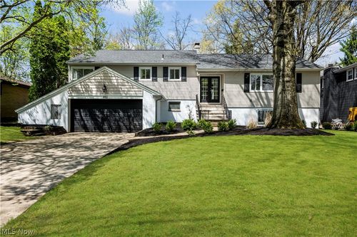 482 Garnette Rd, Akron, OH, 44313-5716 | Card Image