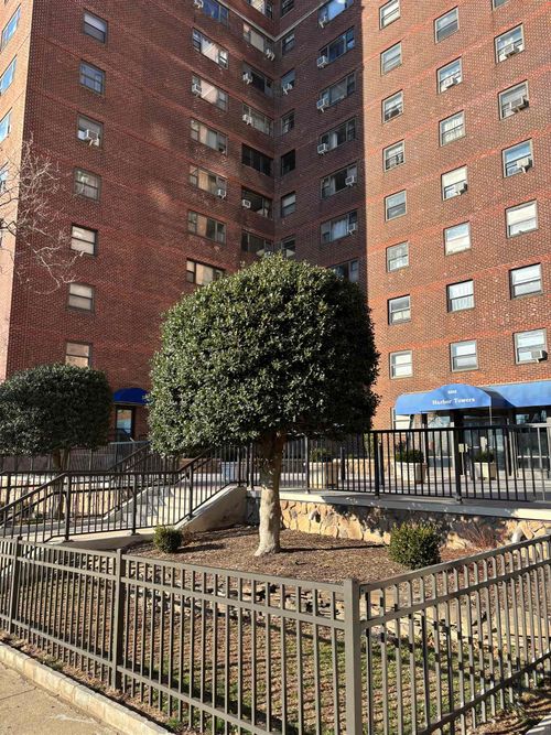 2h-6515 Kennedy Blvd E, West New York, NJ, 07093-4206 | Card Image