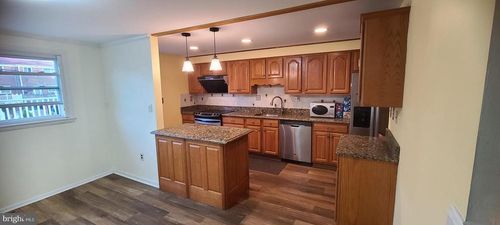 1011 Regina Dr, BALTIMORE, MD, 21227-2353 | Card Image