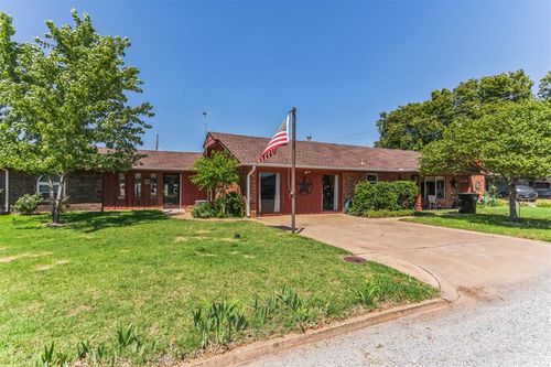 211 Rice Drive, Watonga, OK, 73772 | Card Image