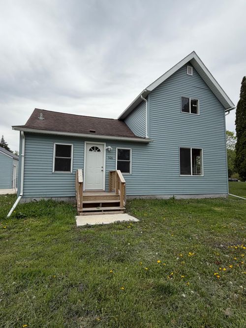 506 E Mondale St, Elmore, MN, 56027-2706 | Card Image