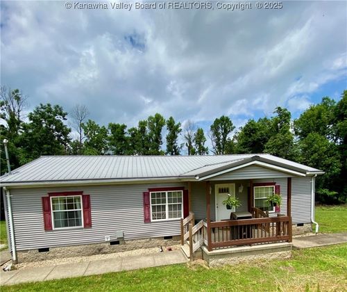 382 Midway Acres Dr, Ripley, WV, 25271-5524 | Card Image