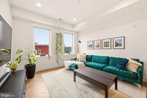 11-838 Varnum St Nw, WASHINGTON, DC, 20011-7295 | Card Image