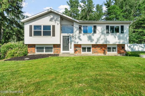 1 Tamarack Ln, East Greenbush, NY, 12061-1910 | Card Image