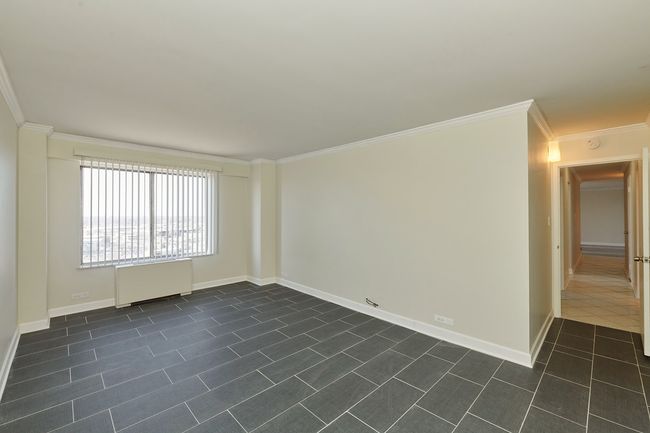 APT-1704 - 7033 N Kedzie Ave, Condo with 2 bedrooms, 2 bathrooms and 2 parking in Chicago IL | Image 13