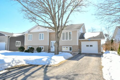 16 Frederick Street, Lansdowne Village, ON, K0E1L0 | Card Image