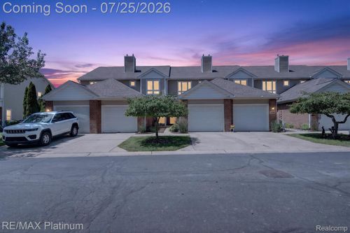 25-5510 Woodruff Shore Dr, Brighton, MI, 48116-8379 | Card Image