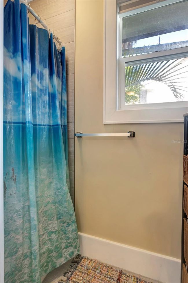 bathroom 1 | Image 19