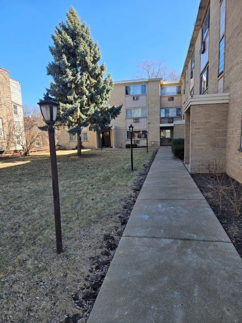 apt-3a-7019 N Ridge Blvd, Chicago, IL, 60645-3585 | Card Image