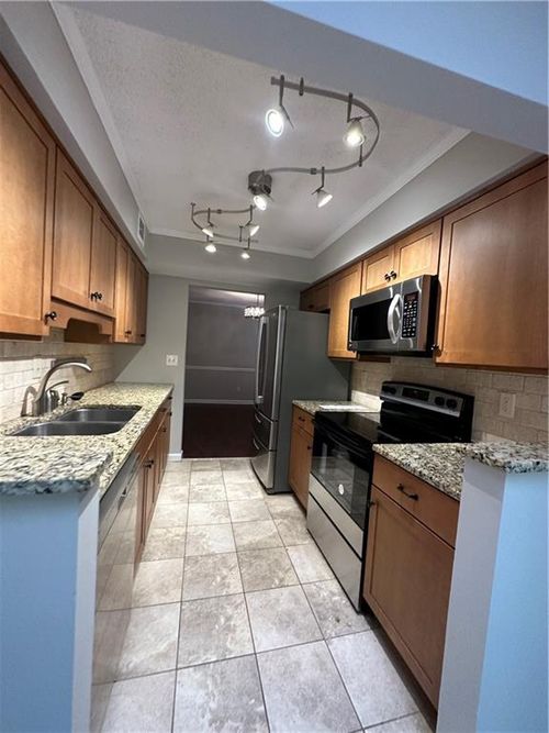 1515 Huntingdon Chase, Atlanta, GA, 30350-4976 | Card Image
