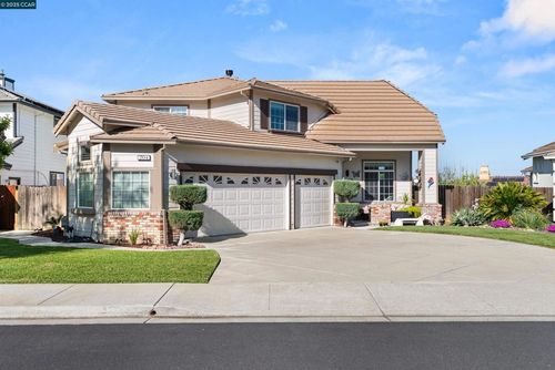 204 Putter Dr, Brentwood, CA, 94513-5010 | Card Image
