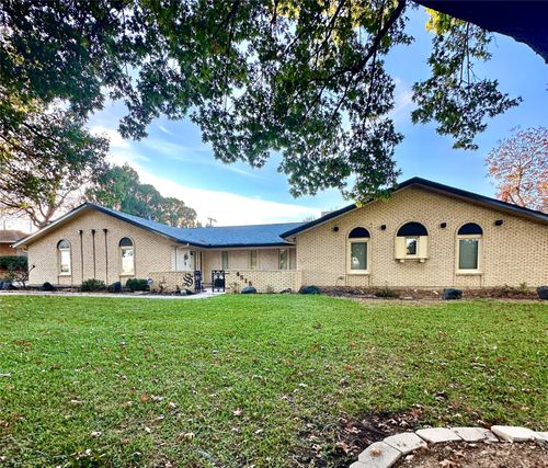 6515 Ridgeview Cir, Dallas, TX, 75240-5420 | Card Image