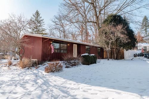 770 Odsila Way, Fontana, WI, 53125-1561 | Card Image