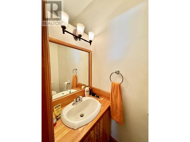 7636 King Rd, House other with 2 bedrooms, 2 bathrooms and null parking in Lone Butte BC | Image 16