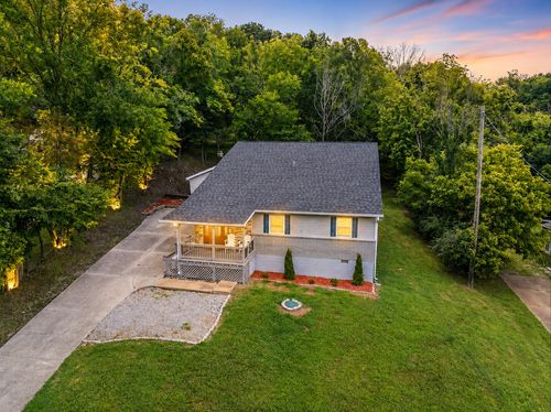 1116 Hitt Ln, Goodlettsville, TN, 37072-3803 | Card Image