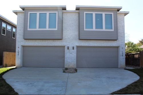 1628 E Davis Ave, Fort Worth, TX, 76104-6218 | Card Image