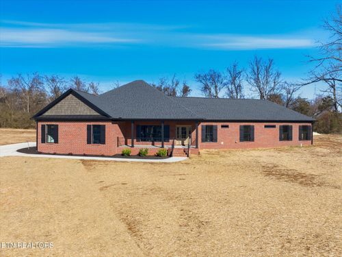 235 Charlie Ln, Maryville, TN, 37804-3957 | Card Image