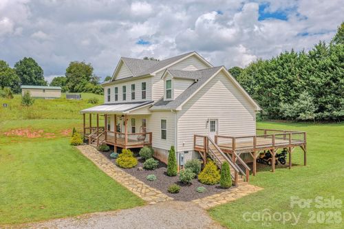 160 Ridge View Dr, Clyde, NC, 28721-5404 | Card Image
