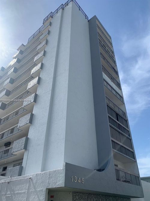 apt-902-1345 West Ave, Miami Beach, FL, 33139-3746 | Card Image
