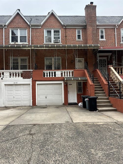 3208 88th St, East Elmhurst, NY, 11369-2140 | Card Image