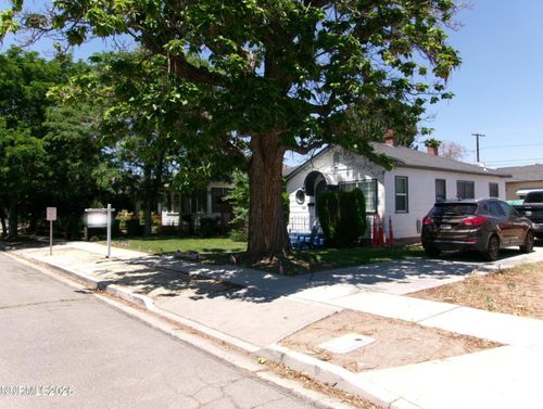 1018 E St, Sparks, NV, 89431-0850 | Card Image