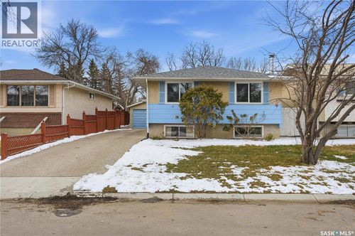 15 Turner Cres, Regina, SK, S4N4P7 | Card Image