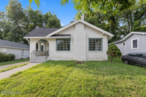 2008 E 5th Ave, Knoxville, TN, 37917-7914 | Card Image
