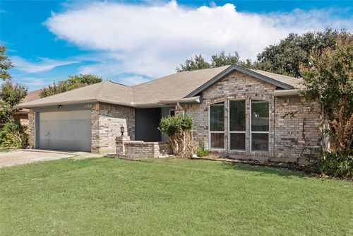 2709 Typhon Dr, Grand Prairie, TX, 75052-4729 | Card Image