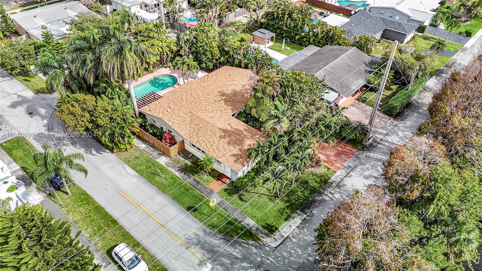 Arthur St, Hollywood, FL 33020