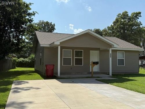 217 N Prairie St, Sikeston, MO, 63801-4252 | Card Image