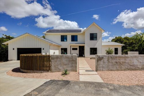 8009 Golden Oaks Ln, Austin, TX, 78737-9013 | Card Image