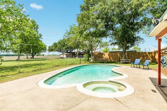 20108 Highway 36, House other with 3 bedrooms, 2 bathrooms and 2 parking in Guy TX | Image 23