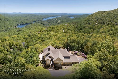 250 Meadow Ridge Dr, Lake Toxaway, NC, 28747-8699 | Card Image