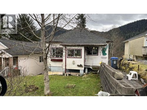 419 6th Ave W, Prince Rupert, BC, V8J1Z5 | Card Image