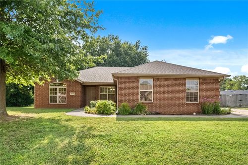1493 N Hazeltine Dr, Fayetteville, AR, 72704-6165 | Card Image
