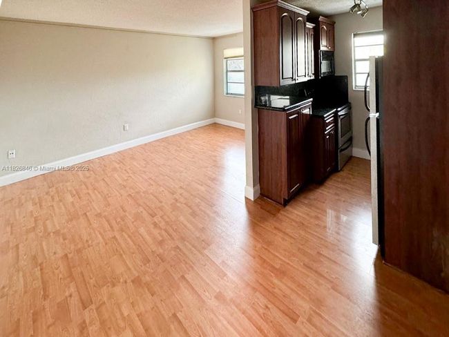 APT-305 - 427 Santander Ave, Condo with 1 bedrooms, 1 bathrooms and null parking in Coral Gables FL | Image 6