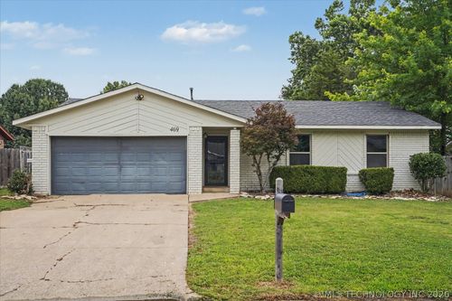 469 W 149th St S, Glenpool, OK, 74033-4366 | Card Image