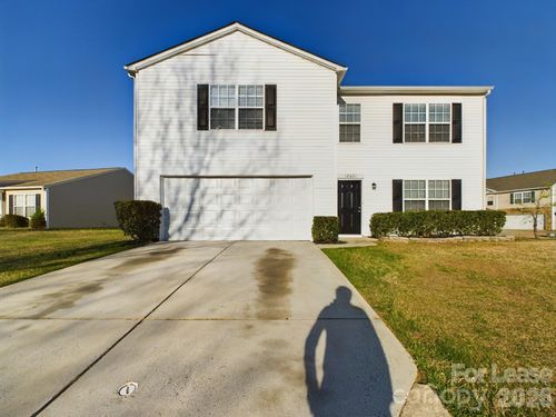 12621 Dervish Ln, Charlotte, NC, 28269-3301 | Card Image