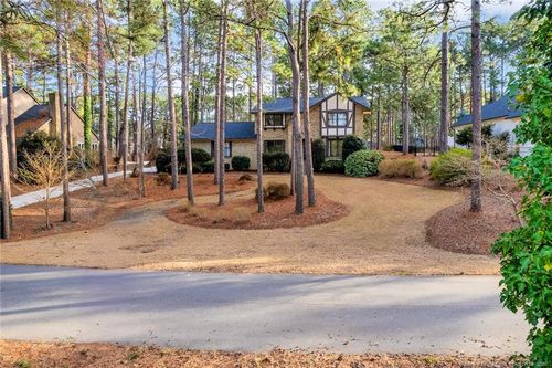 6821 Thames Dr, Fayetteville, NC, 28306-2523 | Card Image