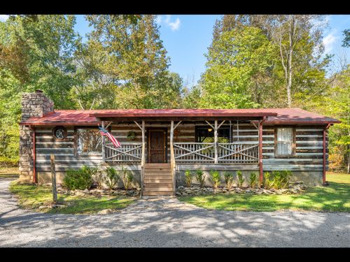 1090 Derryberry Cemetery Rd, Columbia, TN, 38401-9539 | Card Image
