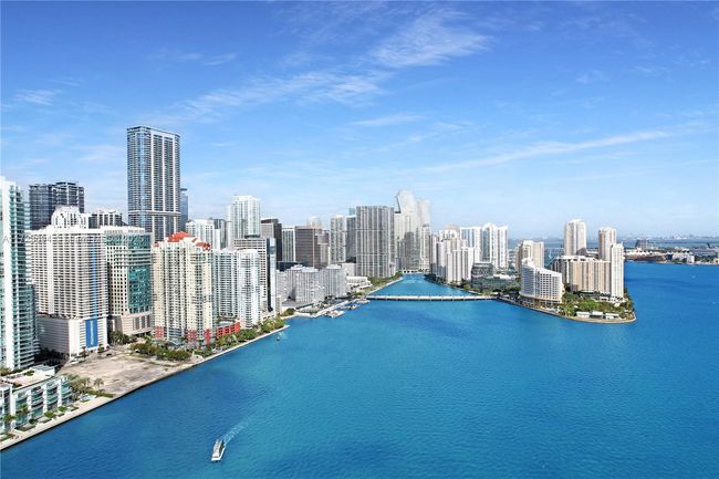 APT-704 - 1155 Brickell Bay Dr, Condo with 3 bedrooms, 2 bathrooms and null parking in Miami FL | Image 6