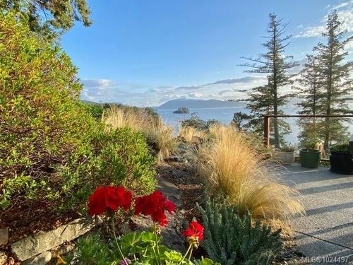 214 Dogwood Lane, Salt Spring Island, BC, V8K1A4 | Card Image