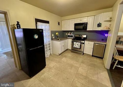 829 W Porter St, PHILADELPHIA, PA, 19148-3737 | Card Image