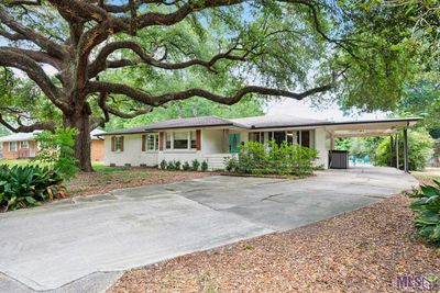 9653 Mollylea Dr, House other with 3 bedrooms, 2 bathrooms and null parking in Baton Rouge LA | Image 3