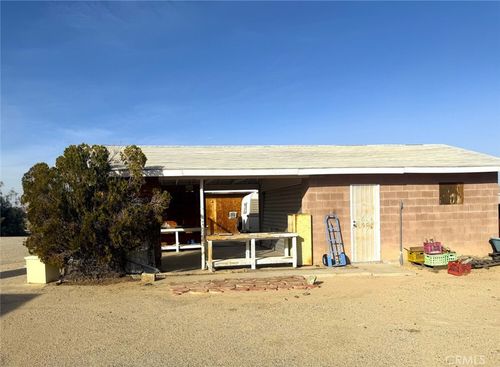 72816 Old Chisholm Trl, 29 Palms, CA, 92277-5935 | Card Image