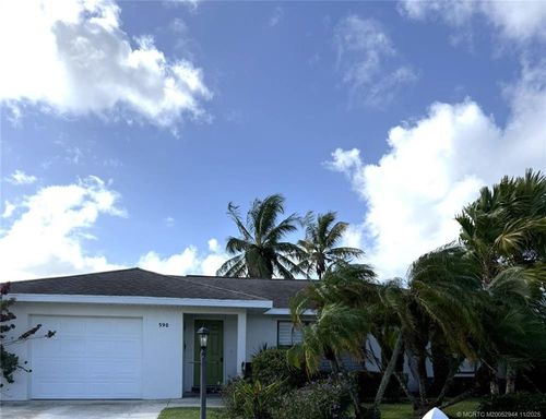 590 Lima Vias, JENSEN BEACH, FL, 34957-6632 | Card Image